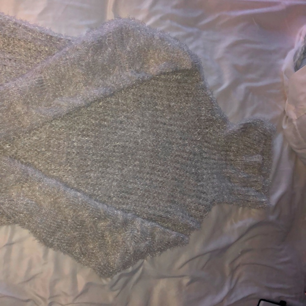 FASHION NOVA-Fuzzy Grey Sweater